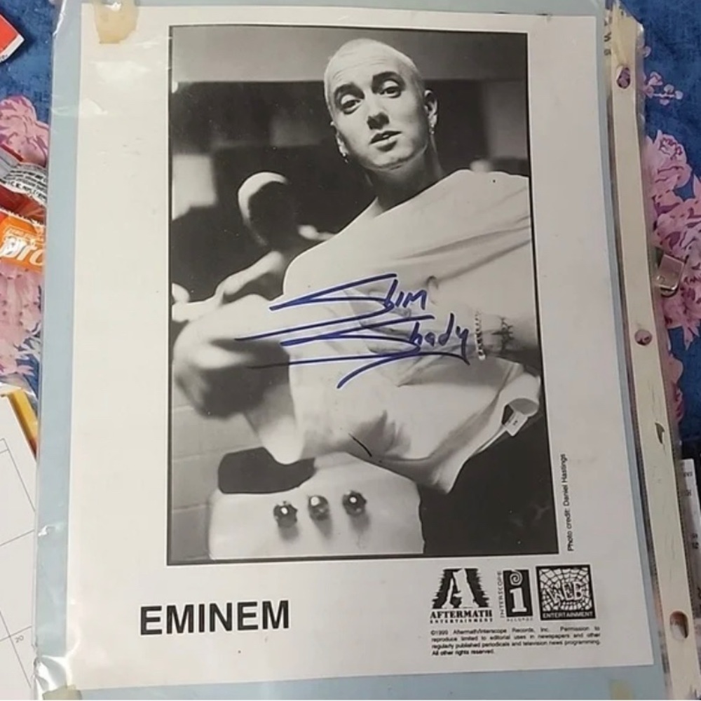 AUTHENTIC Eminem/slim shady SIGNED 1999